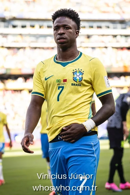 Biography profile photo of Vinicius Junior, exploring their age, birthplace, and career history. 